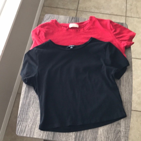 Stylish Red and Black Women's Crop Tops - Picture 2 of 5